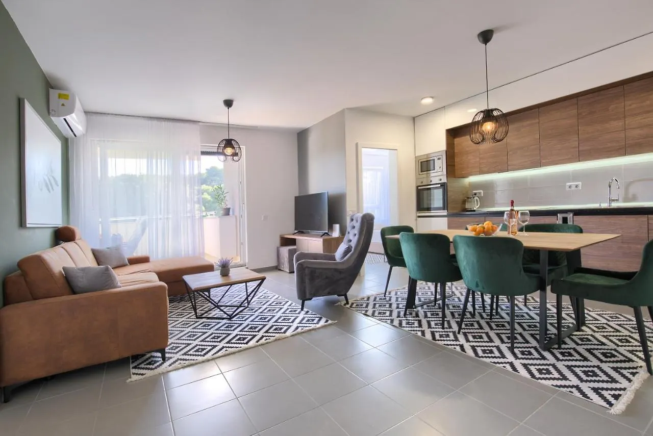 Beautiful Two-Bedroom Seaside Apartment In Premantura Croatia